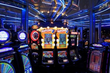 Ikan Jackpot paytable and winning symbol combinations displayed on megawin 138